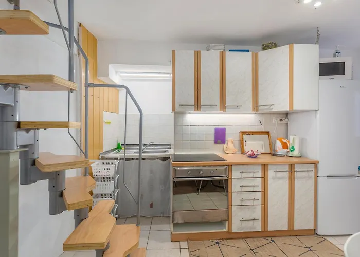 Apartment 1 Bedroom Stunning In *