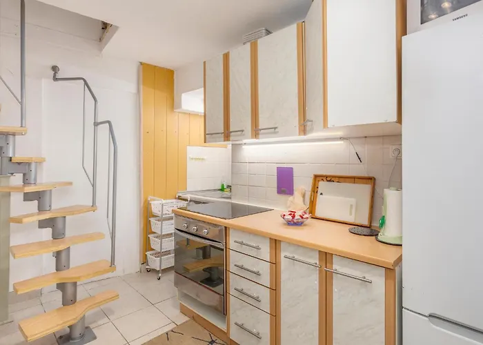 Apartment 1 Bedroom Stunning In