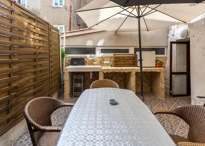 1 Bedroom Stunning In Cres