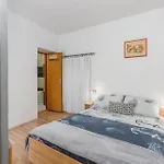 Apartamento Lovely Apartment In Cres With Wifi Cres