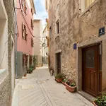 Lovely Apartment In Cres With Wifi Apartamento Cres