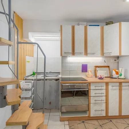 Apartamento Lovely Apartment In Cres With Wifi *