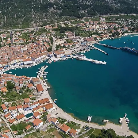 Lovely Apartment In Cres With Wifi * Cres